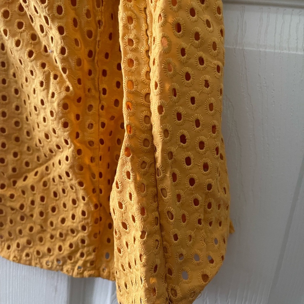 NWT Lg H&M Eyelet Crop Top w/ Zip side closer - Picture 3 of 6